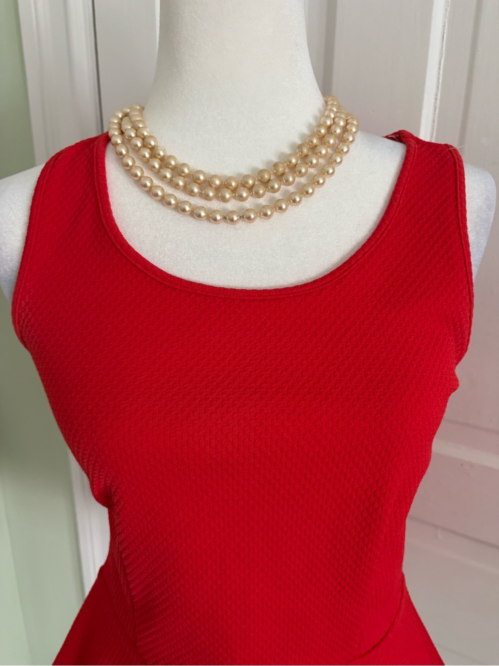 Ann Taylor Red Textured Scoop Neck Tank